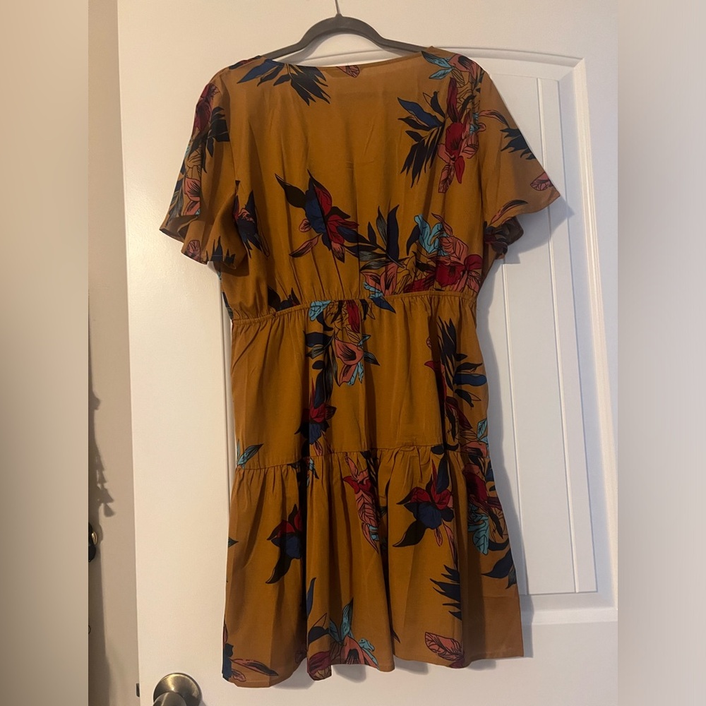 Pattern Retro Dress - Picture 2 of 3